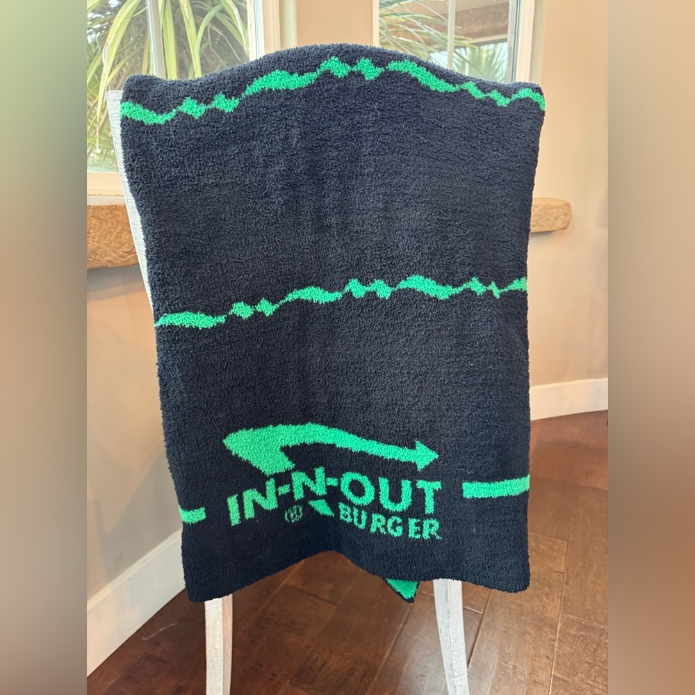 In-N-Out Burger Holiday Black and Green Throw Blanket